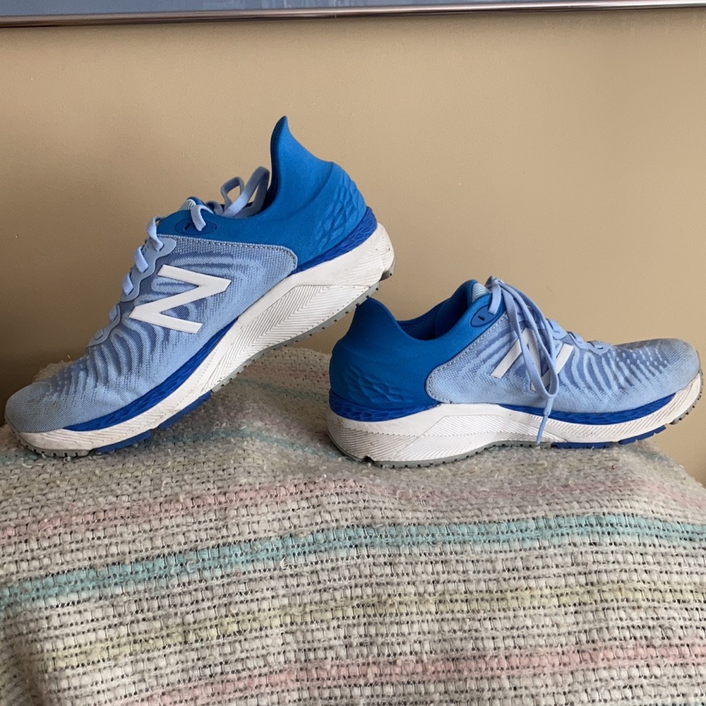 Blue new balance sneakers women’s 9 1/2 - Picture 2 of 10